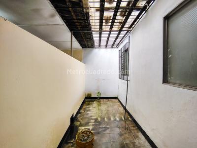 Casa de 3 alcobas en arriendo en Manrique Central No. 2, Medellín, 138 m² · foto 14 de 20