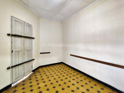 Casa de 3 alcobas en arriendo en Manrique Central No. 2, Medellín, 138 m² · foto 20 de 20