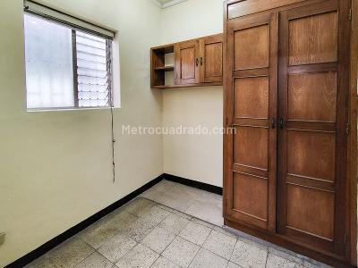 Casa de 3 alcobas en arriendo en Manrique Central No. 2, Medellín, 138 m² · foto 9 de 20