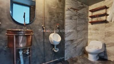 Casa de 3 alcobas en arriendo en La Castellana, Medellín, 350 m² · foto 13 de 16