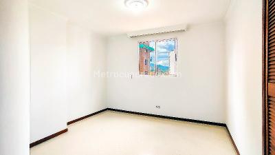 Apartamento de 3 alcobas en arriendo en Laureles, Medellín, 86 m² · foto 9 de 20