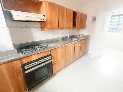 Apartamento en venta en Centro Internacional De La Moda, Medellín · foto 2 de 16