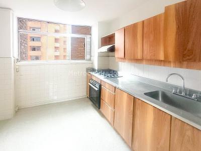 Apartamento en venta en Centro Internacional De La Moda, Medellín · foto 3 de 16