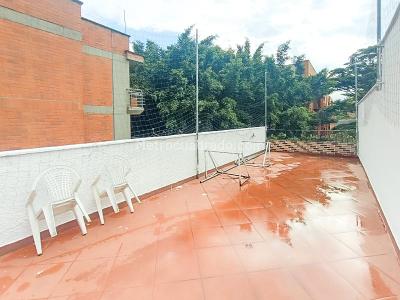 Apartamento de 3 alcobas en venta en Belen, Medellín, 135 m² · foto 10 de 18