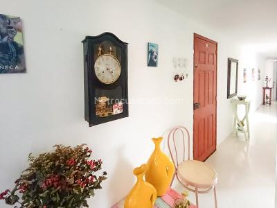 Apartamento de 3 alcobas en venta en Belen, Medellín, 135 m² · foto 2 de 18
