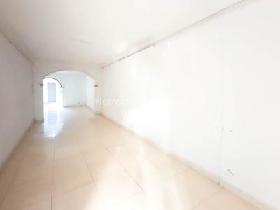 Casa de 5 alcobas en venta en Laureles, Medellín, 244 m² · foto 3 de 18