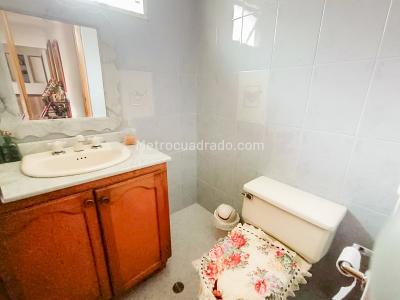 Apartamento de 3 alcobas en venta en Laureles, Medellín, 167 m² · foto 10 de 12