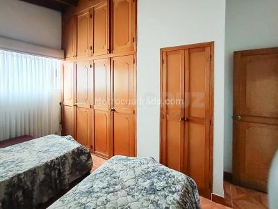 Apartamento de 3 alcobas en venta en Laureles, Medellín, 167 m² · foto 7 de 12
