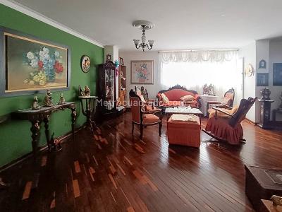 Apartamento de 5 alcobas en venta en Los Colores, Medellín, 256 m² · foto 14 de 20