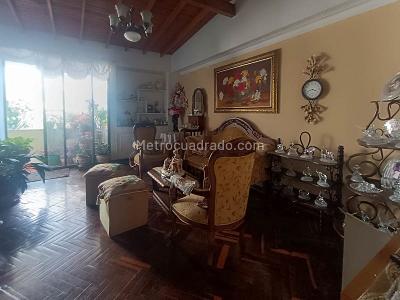 Apartamento de 5 alcobas en venta en Los Colores, Medellín, 256 m² · foto 15 de 20