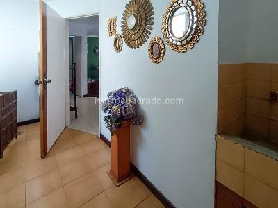 Apartamento de 5 alcobas en venta en Los Colores, Medellín, 256 m² · foto 5 de 20