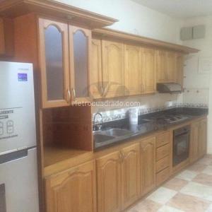 Casa de 5 alcobas en venta en Laureles, Medellín, 306 m² · foto 2 de 7