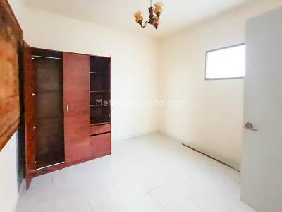 Casa de 5 alcobas en venta en Laureles, Medellín, 347 m² · foto 13 de 20
