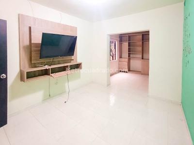 Casa de 5 alcobas en venta en Laureles, Medellín, 347 m² · foto 2 de 20
