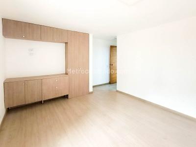 Apartaestudio en venta en La Castellana, Medellín, 57 m² · foto 4 de 12