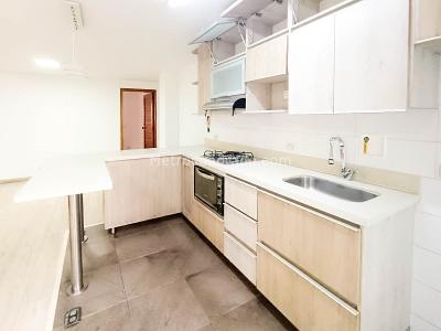 Apartaestudio en venta en La Castellana, Medellín, 57 m² · foto 6 de 12