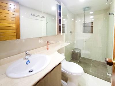 Apartaestudio en venta en La Castellana, Medellín, 57 m² · foto 8 de 12