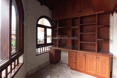 Casa de 3 alcobas en venta en Simon Bolivar, Medellín, 153 m² · foto 2 de 20
