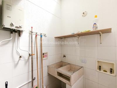 Apartamento en venta en La Floresta, Medellín · foto 16 de 20