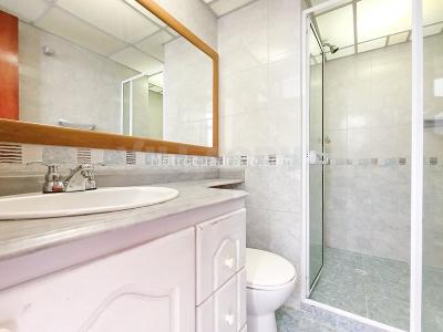 Apartamento en venta en La Floresta, Medellín · foto 17 de 20