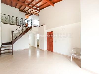 Apartamento en venta en La Floresta, Medellín · foto 2 de 20