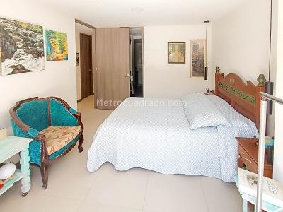 Apartamento en venta en La Floresta, Medellín · foto 10 de 18