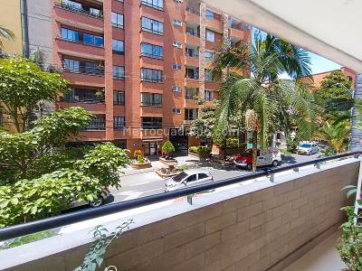 Apartamento en venta en La Floresta, Medellín · foto 16 de 18