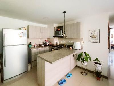 Apartamento en venta en La Floresta, Medellín · foto 4 de 18