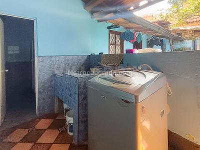 Casa de 5 alcobas en venta en Cristobal, Medellín, 230 m² · foto 13 de 14
