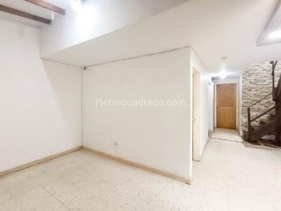 Apartamento de 4 alcobas en venta en Cristobal, Medellín, 74 m² · foto 2 de 16