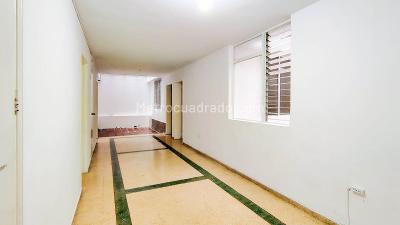 Casa de 5 alcobas en venta en Santa Monica, Medellín, 186 m² · foto 3 de 20