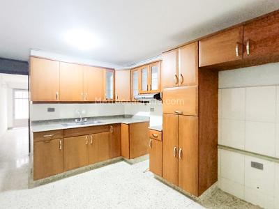 Casa de 4 alcobas en venta en Santa Monica, Medellín, 163 m² · foto 3 de 19