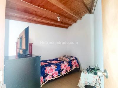 Apartamento en venta en La Floresta, Medellín · foto 5 de 12