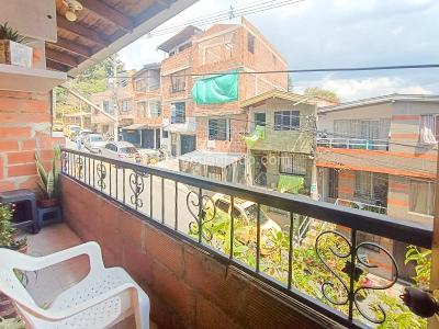 Apartamento en venta en La Floresta, Medellín · foto 9 de 12