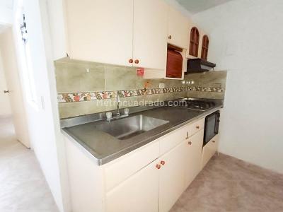 Apartamento de 3 alcobas en venta en La Floresta, Medellín, 64 m² · foto 3 de 18