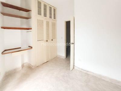 Apartamento de 3 alcobas en venta en La Floresta, Medellín, 64 m² · foto 6 de 18