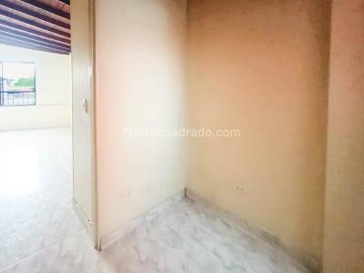 Apartamento de 3 alcobas en venta en La Floresta, Medellín, 64 m² · foto 11 de 18