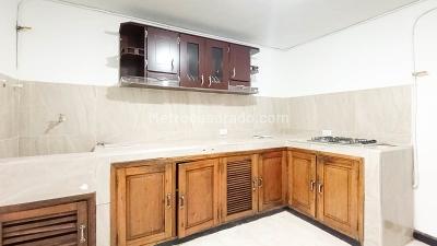 Apartamento de 4 alcobas en arriendo en Castilla, Medellín, 95 m² · foto 3 de 15