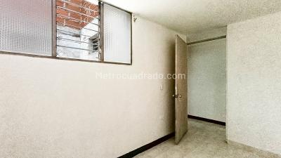 Apartamento de 4 alcobas en arriendo en Castilla, Medellín, 95 m² · foto 11 de 15