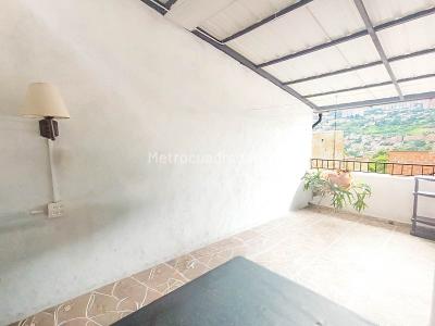 Casa de 3 alcobas en venta en Calasanz, Medellín, 64 m² · foto 13 de 20