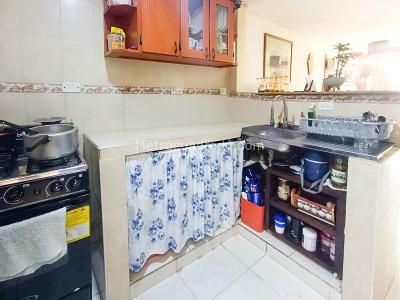 Casa de 3 alcobas en venta en Calasanz, Medellín, 64 m² · foto 3 de 20