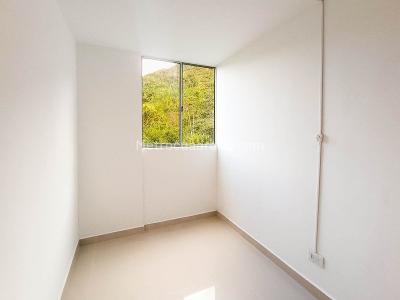 Apartamento de 3 alcobas en venta en Sabaneta, Sabaneta, 58 m² · foto 12 de 16