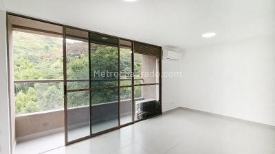 Apartamento en arriendo en Belen, Medellín · foto 3 de 20