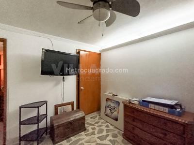 Casa de 3 alcobas en arriendo en La Floresta, Medellín, 120 m² · foto 3 de 20