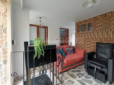 Casa de 3 alcobas en arriendo en La Floresta, Medellín, 120 m² · foto 9 de 20