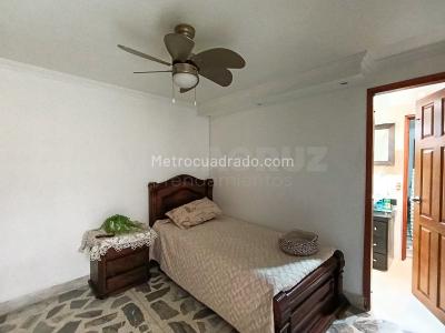 Casa de 3 alcobas en arriendo en La Floresta, Medellín, 120 m² · foto 11 de 20