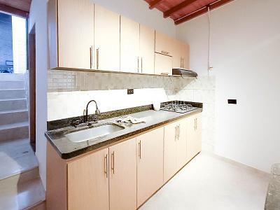 Apartaestudio en venta en Campo Valdes, Medellín, 33 m² · foto 2 de 7