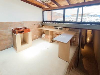 Apartaestudio en venta en Campo Valdes, Medellín, 33 m² · foto 6 de 7