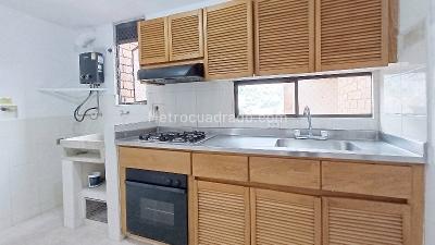 Apartamento de 3 alcobas en arriendo en El Velodromo, Medellín, 75 m² · foto 5 de 19