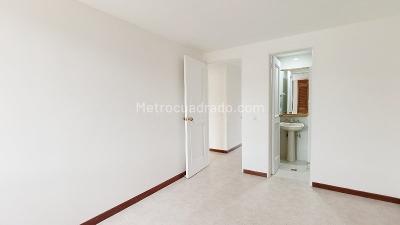 Apartamento de 3 alcobas en arriendo en El Velodromo, Medellín, 75 m² · foto 9 de 19